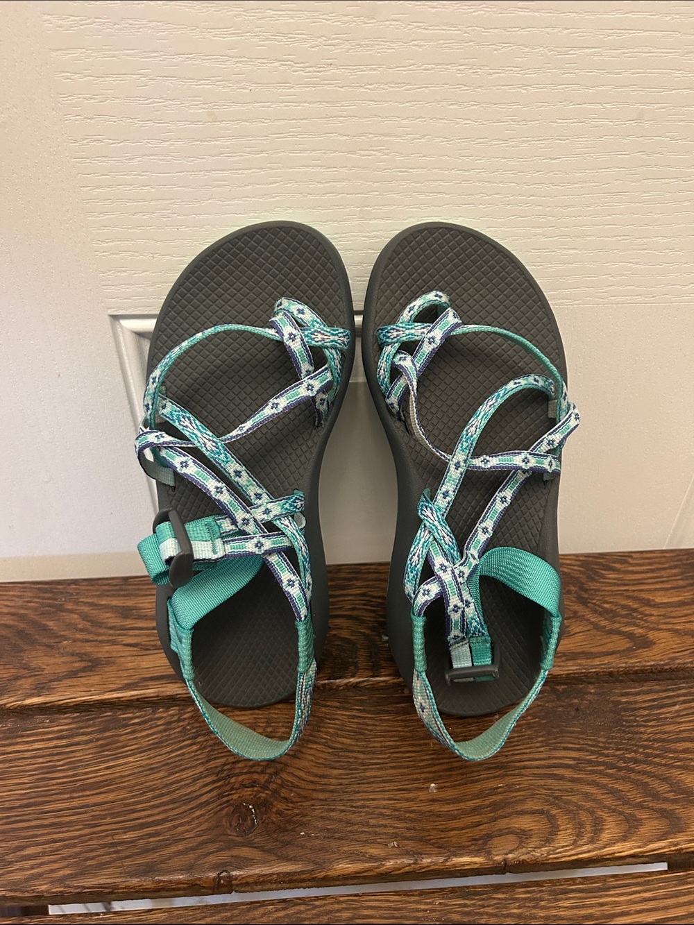 Women's Chaco’s Green and Gray Strappy Outdoor Sandals Size 7